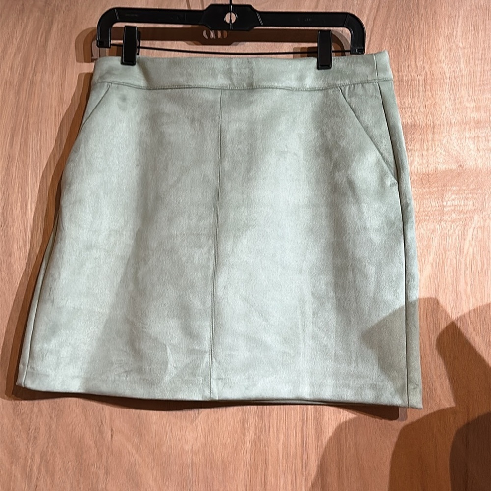Vero Moda Mint Green Outerwear. L
